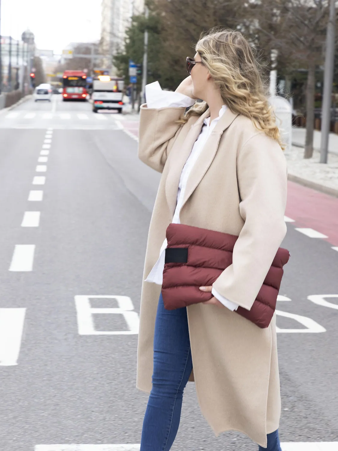 OUT&ABOUT PC-VESKE - RØD
